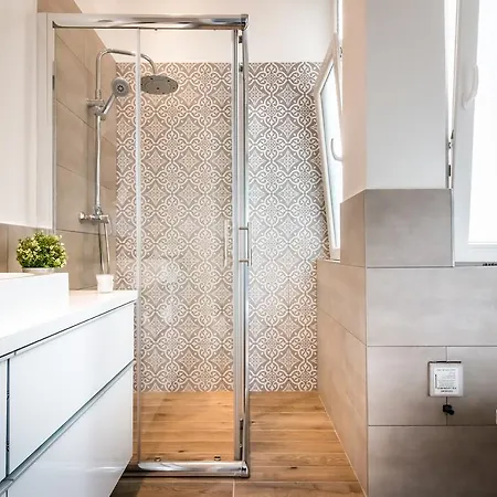 D Code Downtown Apartment